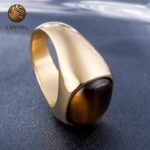 Classic ring with tiger eye stone