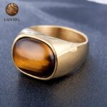 Classic ring with tiger eye stone