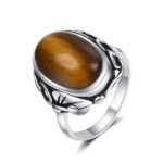 Elegant ring with tiger eye cabochon